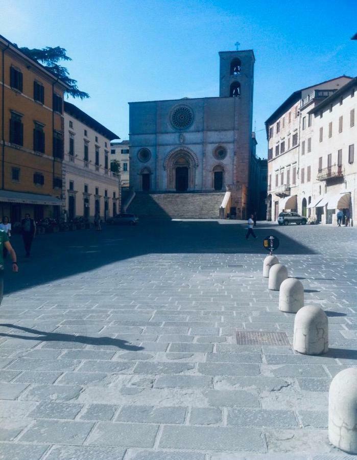 La Casa Di Matilde-Centre of Todi Villa Esterno foto